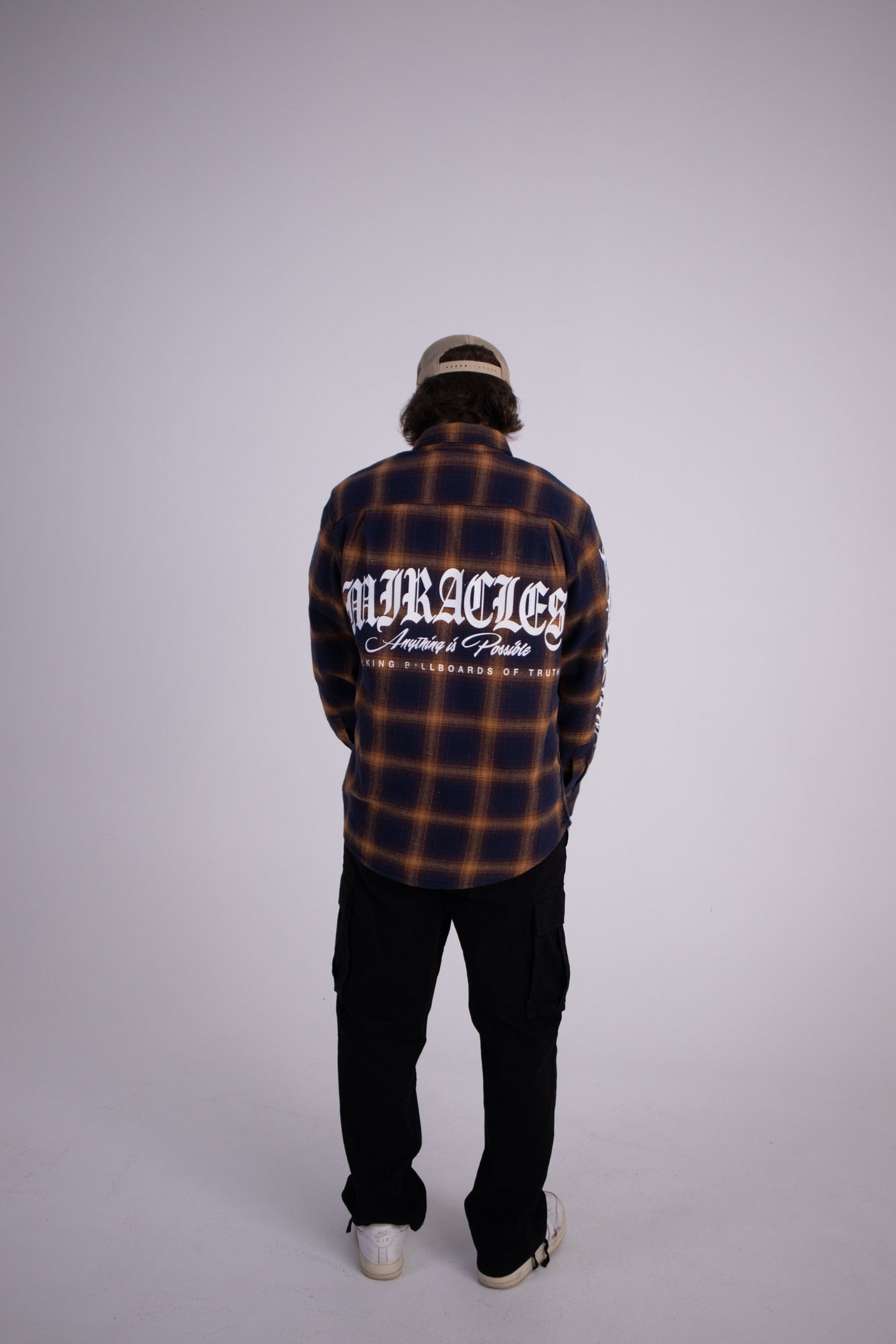 Miracles Thornes Cropped Flannel